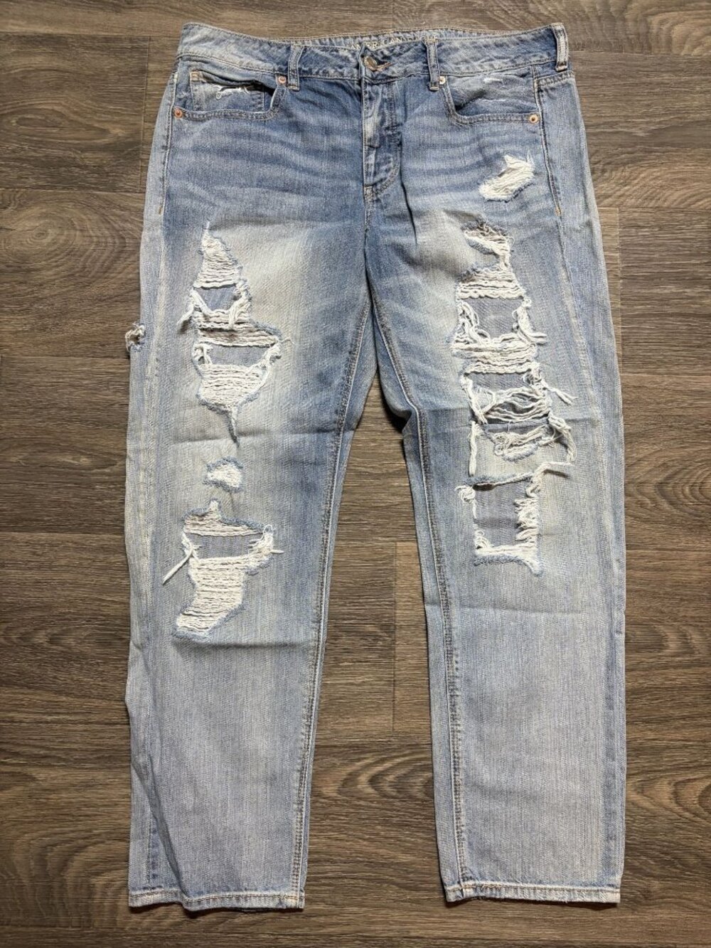 American Eagle Outfitters Distressed Light Wash Jeans 14 Regular Grunge Denim